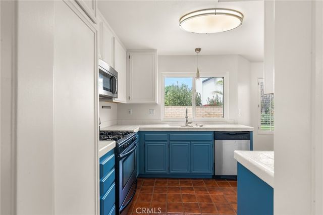 4431 Honeyglen Court, Moorpark, CA 93021
