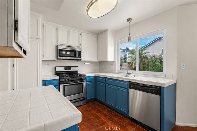 4431 Honeyglen Court, Moorpark, CA 93021