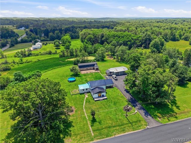 13151 Bullis Road, Marilla, NY 14052