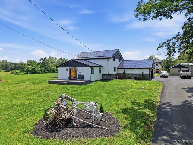 13151 Bullis Road, Marilla, NY 14052