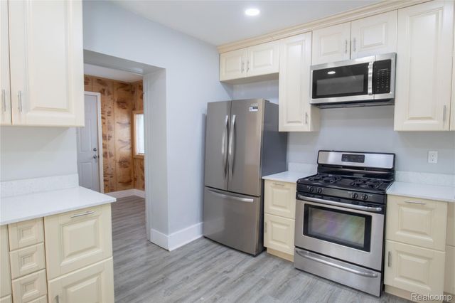 633 N Perry Street, Pontiac, MI 48342
