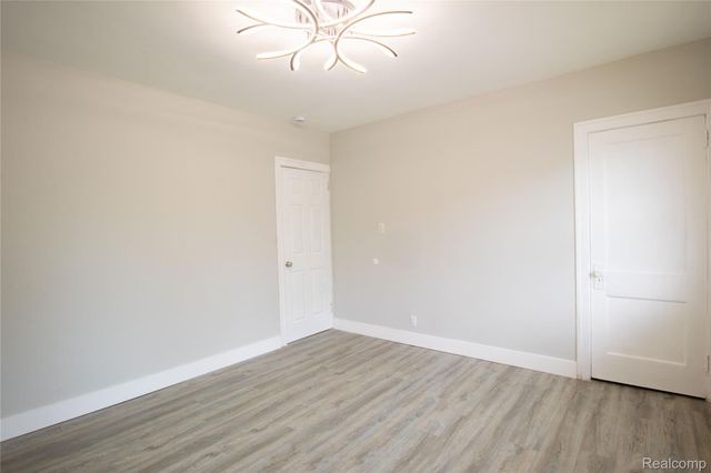 633 N Perry Street, Pontiac, MI 48342