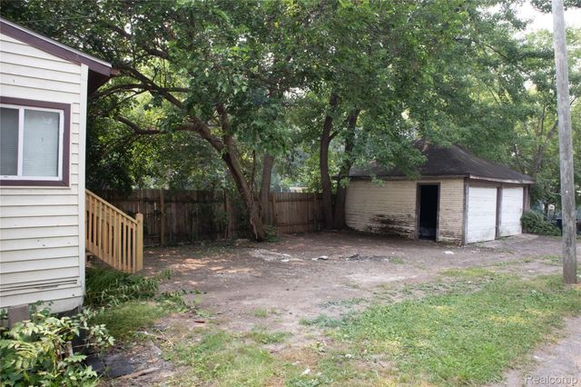 633 N Perry Street, Pontiac, MI 48342