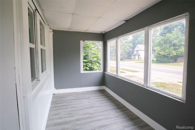 633 N Perry Street, Pontiac, MI 48342