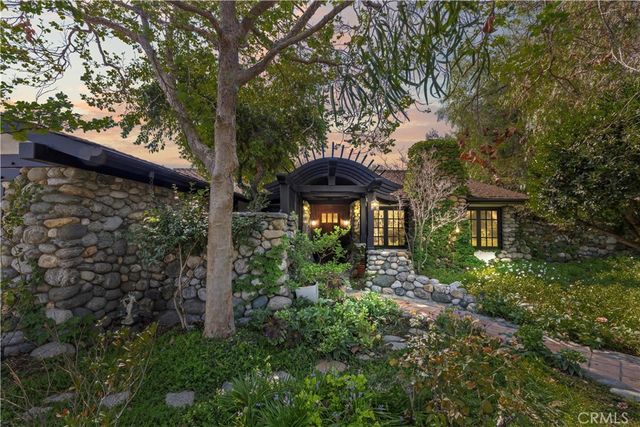 2293 Bonnie Brae, Claremont, CA 91711