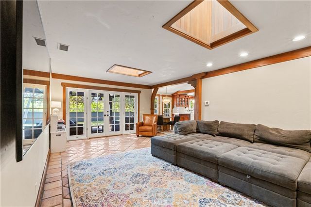 2293 Bonnie Brae, Claremont, CA 91711