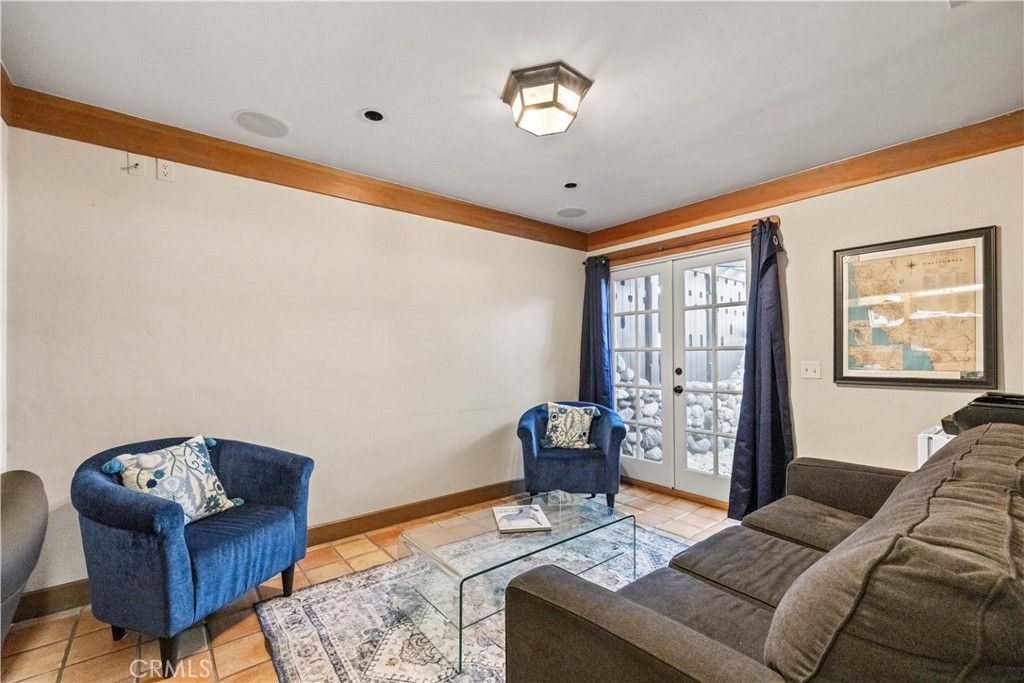 Image 27 of property listing at 2293 Bonnie Brae, Claremont, CA 91711