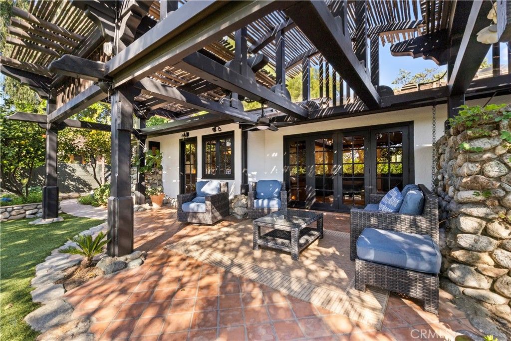 Image 36 of property listing at 2293 Bonnie Brae, Claremont, CA 91711