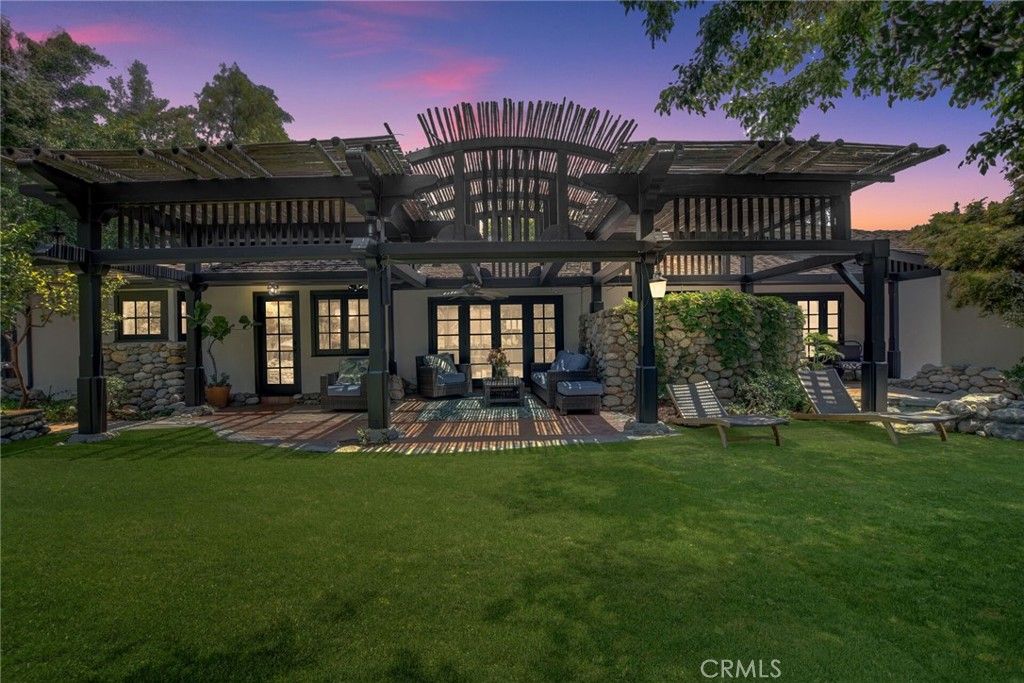 Image 39 of property listing at 2293 Bonnie Brae, Claremont, CA 91711