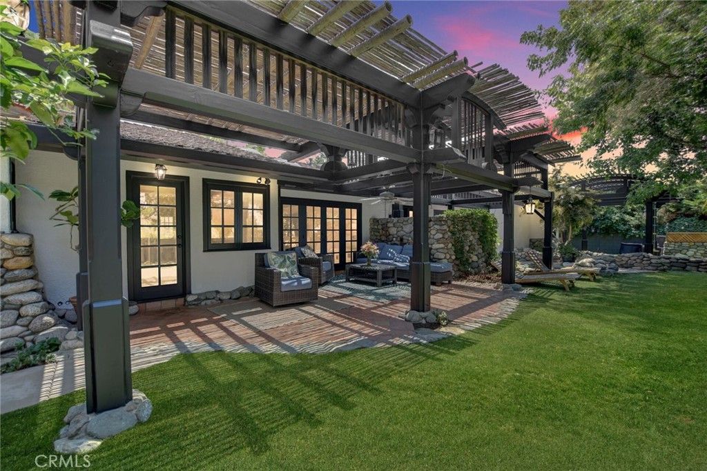 Image 40 of property listing at 2293 Bonnie Brae, Claremont, CA 91711