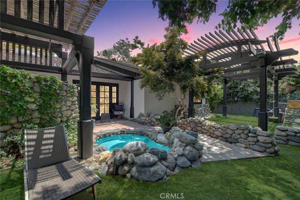 Image 7 of property listing at 2293 Bonnie Brae, Claremont, CA 91711