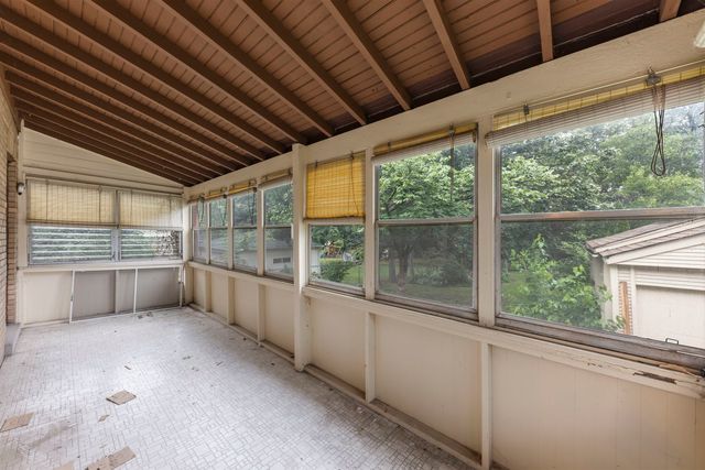 421 W Alexander Boulevard, Elmhurst, IL 60126