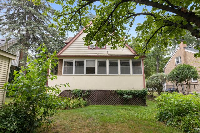 421 W Alexander Boulevard, Elmhurst, IL 60126