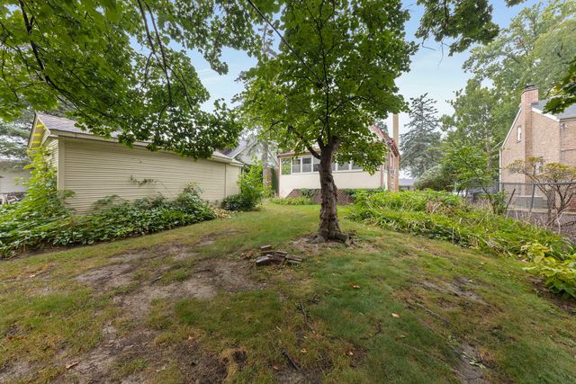 421 W Alexander Boulevard, Elmhurst, IL 60126