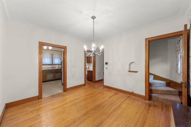 421 W Alexander Boulevard, Elmhurst, IL 60126