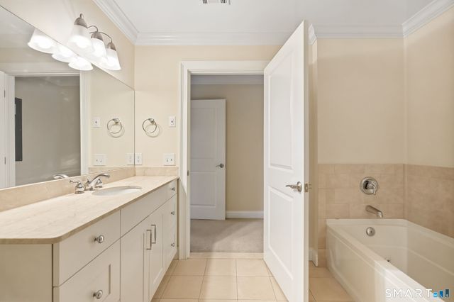 142 East Avenue A305, Norwalk, CT 06851