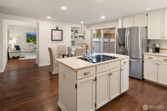 2231 Sahalee Drive E, Sammamish, WA 98074
