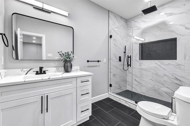 9026 Lawncliff Lane, Houston, TX 77040