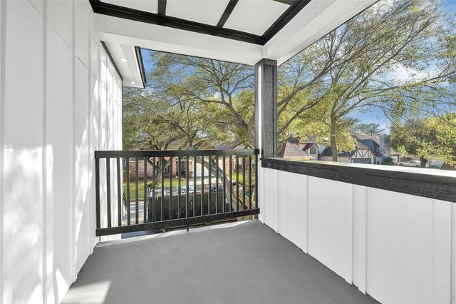 9026 Lawncliff Lane, Houston, TX 77040