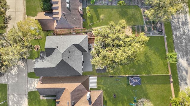 9026 Lawncliff Lane, Houston, TX 77040