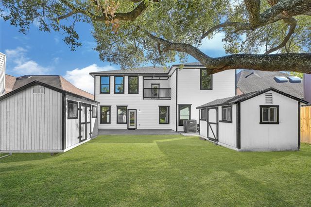 9026 Lawncliff Lane, Houston, TX 77040