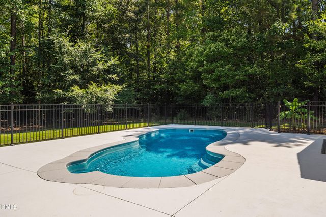 242 Henrys Ridge Road, Pittsboro, NC 27312