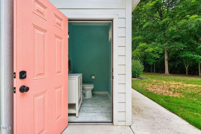 242 Henrys Ridge Road, Pittsboro, NC 27312