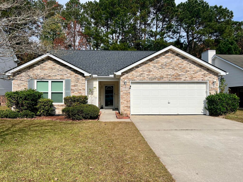 223 Everwood Court, Moncks Corner, SC 29461