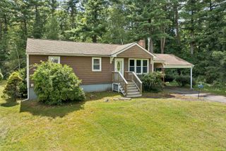 21 Briar Avenue, Salem, NH 03079