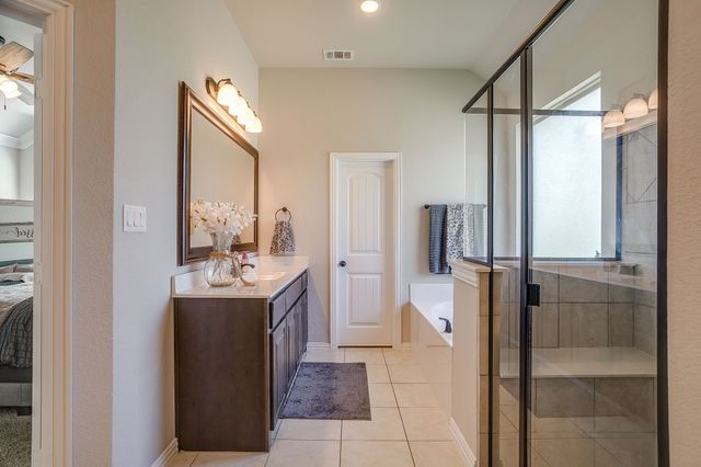 7825 Sagebrush Lane, Godley, TX 76044