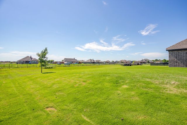 7825 Sagebrush Lane, Godley, TX 76044