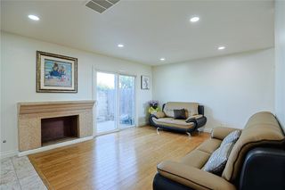 4828 W 5th E, Santa Ana, CA 92703