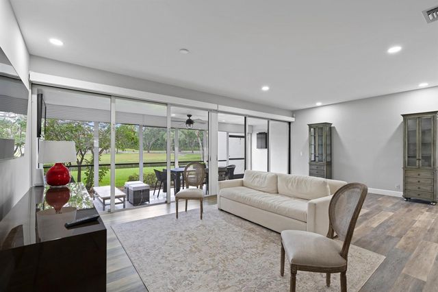 2435 Presidential Way G, West Palm Beach, FL 33401