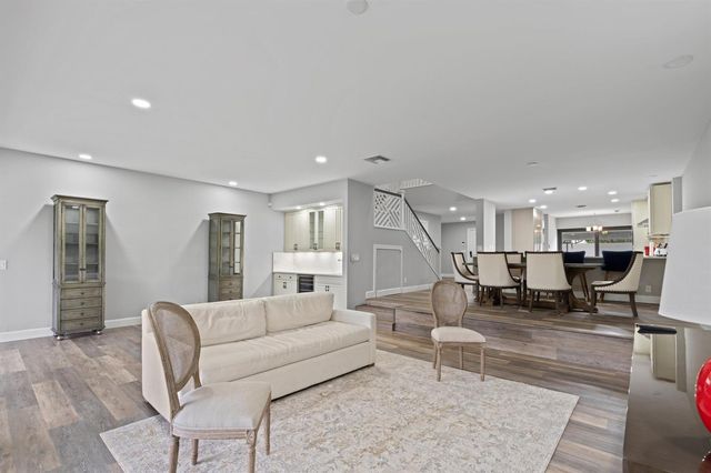 2435 Presidential Way G, West Palm Beach, FL 33401