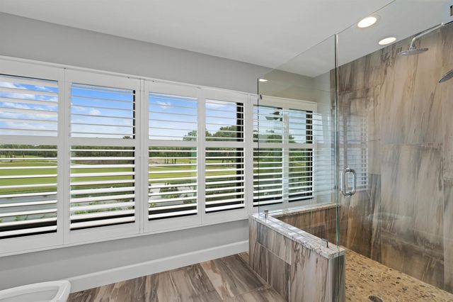 2435 Presidential Way G, West Palm Beach, FL 33401