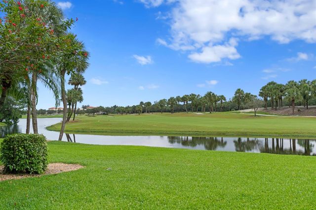 2435 Presidential Way G, West Palm Beach, FL 33401