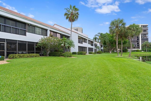 2435 Presidential Way G, West Palm Beach, FL 33401