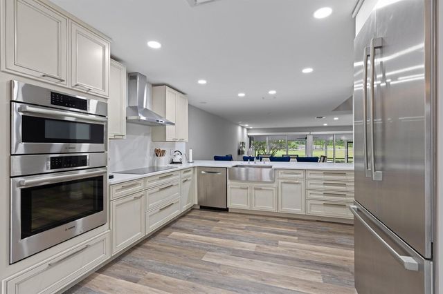 2435 Presidential Way G, West Palm Beach, FL 33401