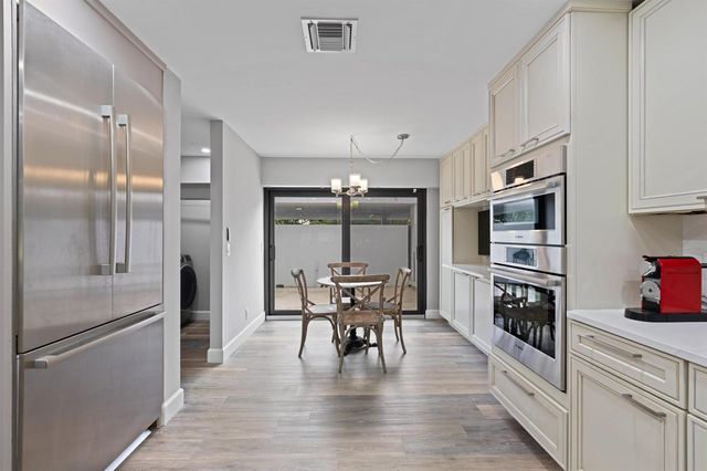 2435 Presidential Way G, West Palm Beach, FL 33401