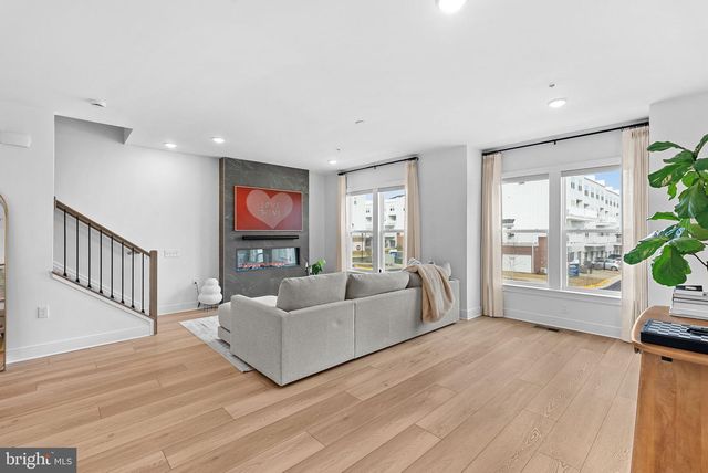 19738 PEACH FLOWER TER, Ashburn, VA 20147