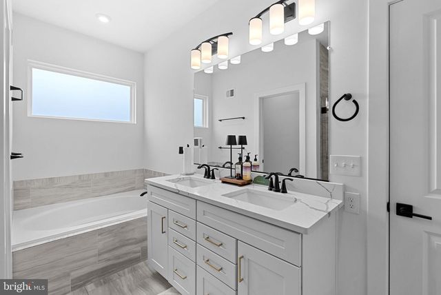 19738 PEACH FLOWER TER, Ashburn, VA 20147