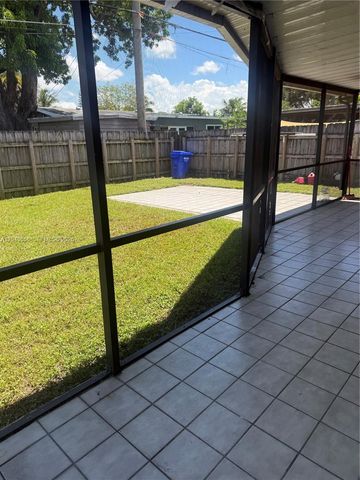 8720 NW 11th St, Pembroke Pines, FL 33024