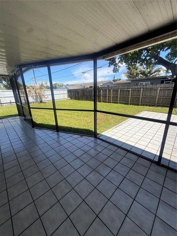 8720 NW 11th St, Pembroke Pines, FL 33024