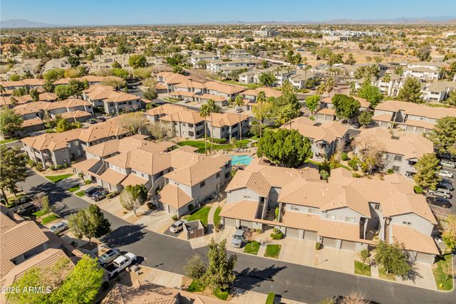 7401 W ARROWHEAD CLUBHOUSE Drive 2040, Glendale, AZ 85308