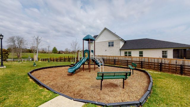 183 Annapolis Bend Cir, Hendersonville, TN 37075