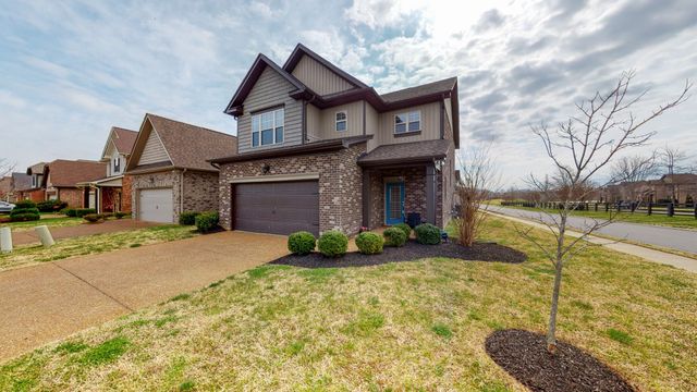 183 Annapolis Bend Cir, Hendersonville, TN 37075