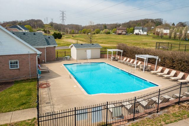 183 Annapolis Bend Cir, Hendersonville, TN 37075