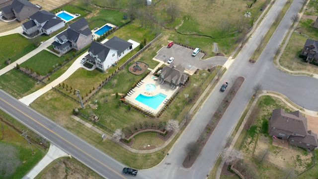 183 Annapolis Bend Cir, Hendersonville, TN 37075