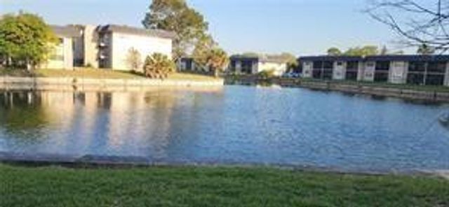 8020 N Colony Circle 110, Tamarac, FL 33321