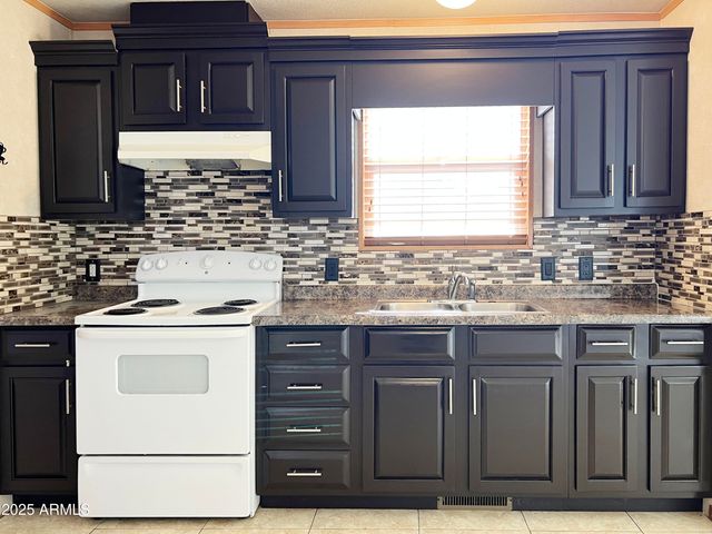 5430 S SAN PAULO Avenue, Sierra Vista, AZ 85650